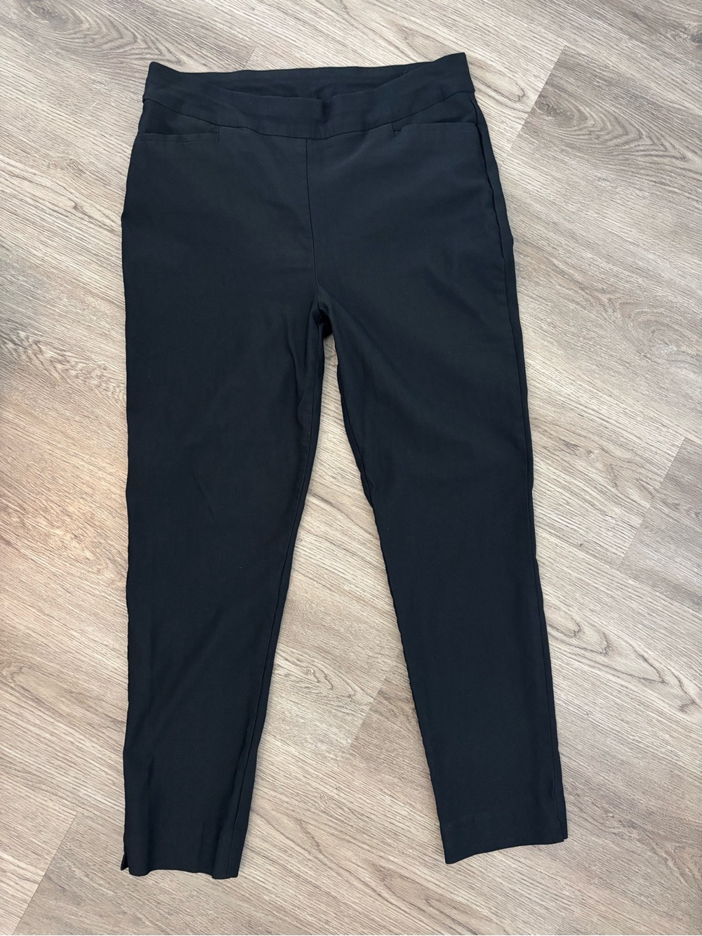 Chico's Black High Rise Pull-On Tapered Ankle Pants
